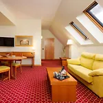Zentral Hotel 4*