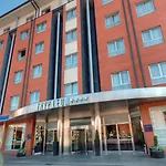 Zentral Hotel León