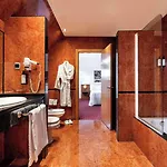 Zentral Hotel 4*