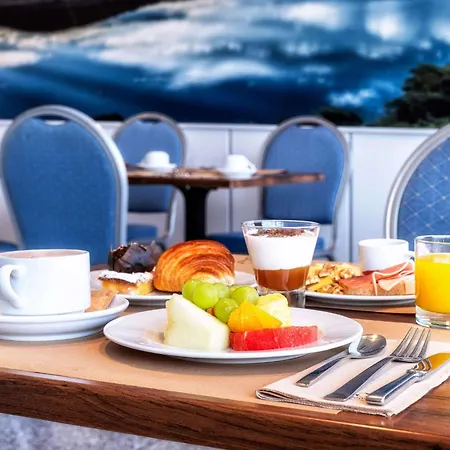 Zentral Hotel 4*