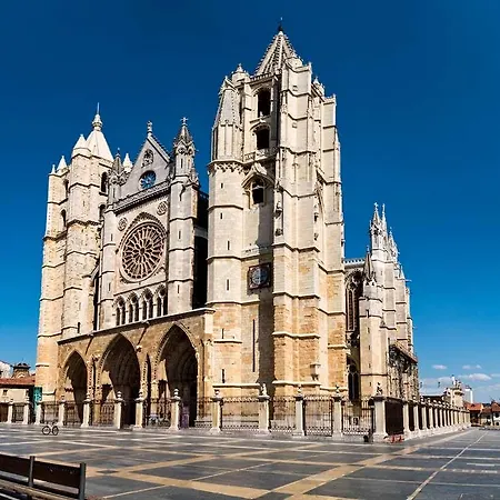 Zentral Hotel Leon