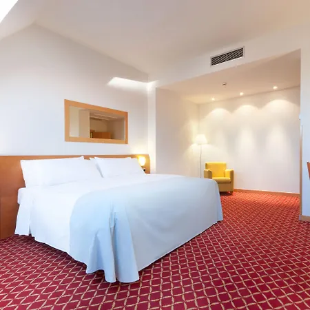 Hotel Zentral 4*