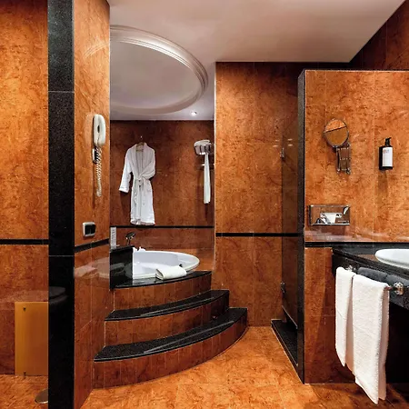 Hotel Zentral 4*