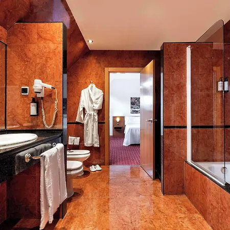 Zentral Hotel 4*