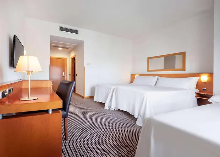 Отель Zentral 4*