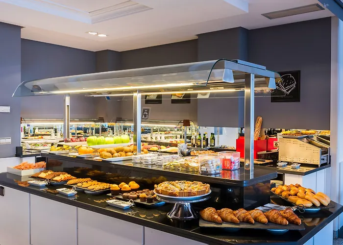 Zentral Отель Леон