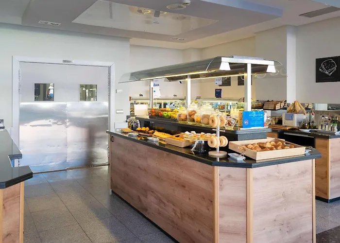 Zentral Отель 4*